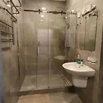 вид на море золотой берег