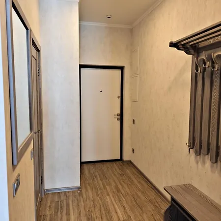 вид на море золотой берег