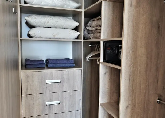 вид на море золотой берег *